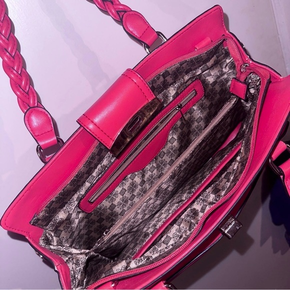 Classy Chic and Pretty Hot Pink pure / bag - Picture 8 of 8